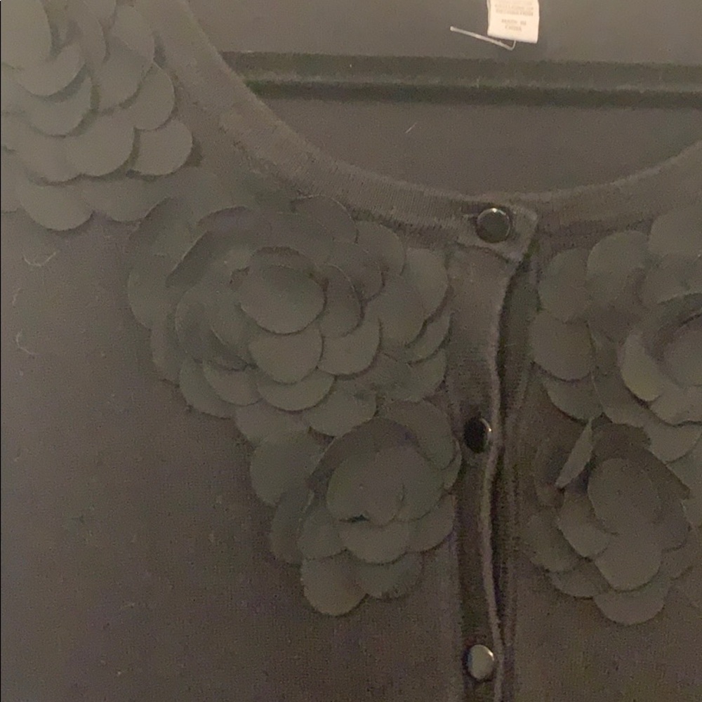 Cardigan with flower detail - Picture 2 of 2